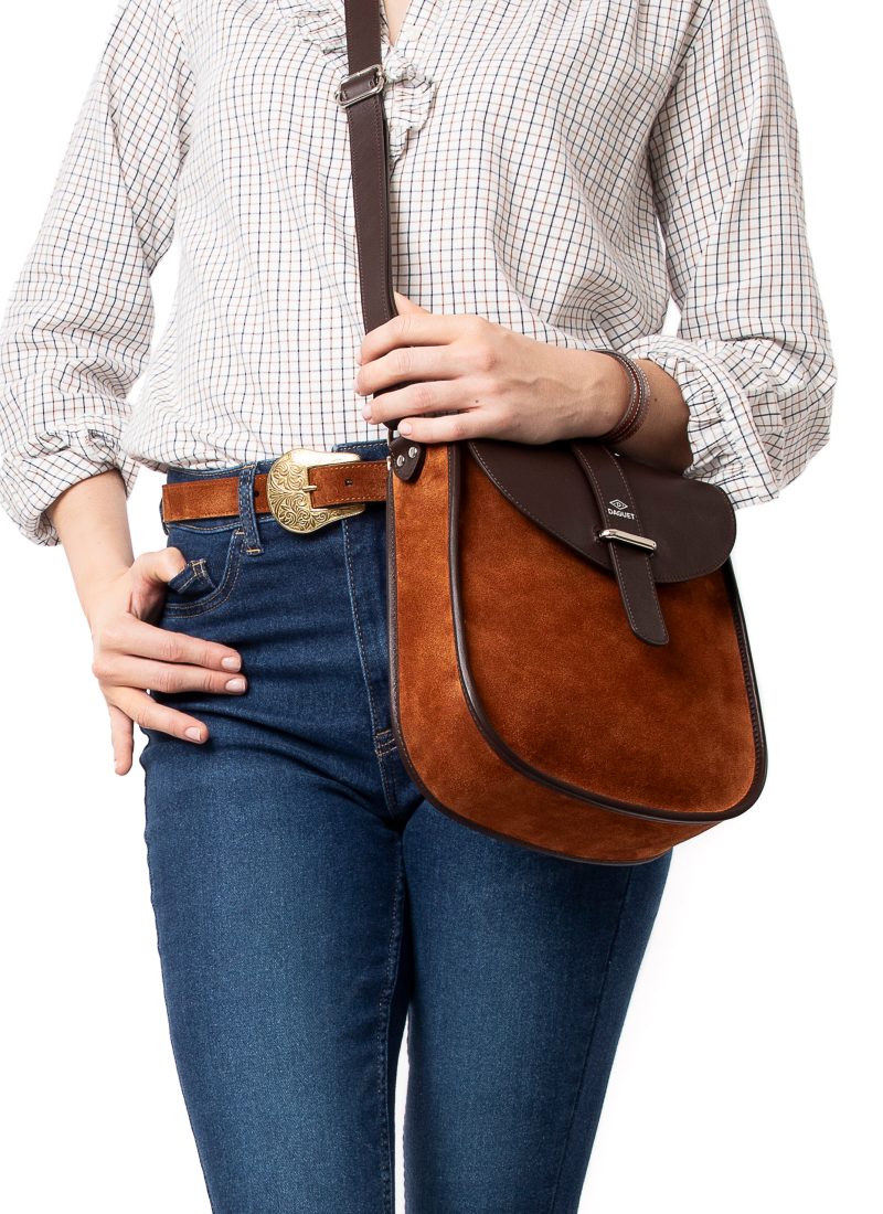 sac agnes marron camel porté 2